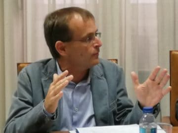 Trujillo cree que tras la bajada de personal existe privatización de servicios.